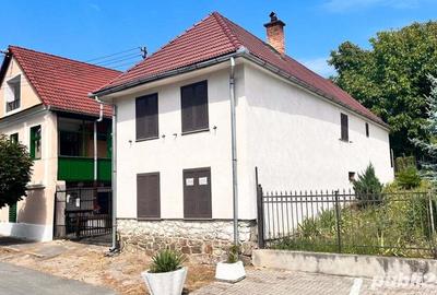 Casă cu 4 camere cu Teren 1177 Mp în Cisnădioara - 2