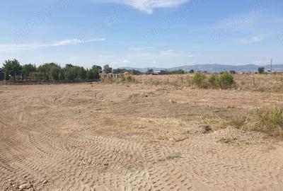 Teren de 1354 mp, în Central - 3