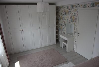 Duplex cu 5 camere cu Canalizare în Central - 12
