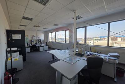 Spațiu industrial, de 2,400 mp, în Centura Nord - 15