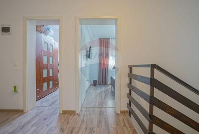 Casa mobilata si utilata in Sanpetru - 16