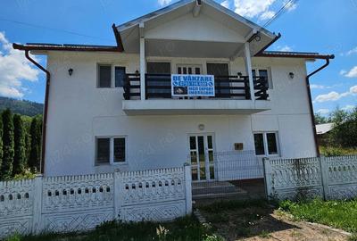 Casă cu 6 camere cu Teren 777 Mp în Panaci - 4