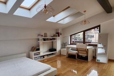 Apartament cu 3 camere decomandat, mobilat în Central