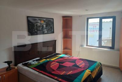Casă cu 5 camere cu Teren 700 Mp în Central - 9