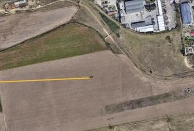 Teren de 2000 mp, în Zona Industrială - 4