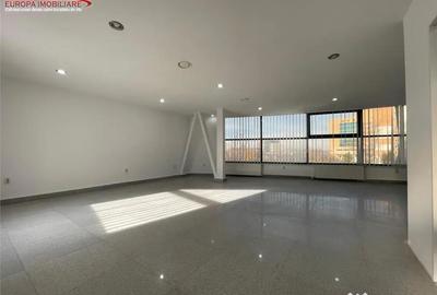 Spațiu comercial, de 230 mp, în Piața Veche - 15