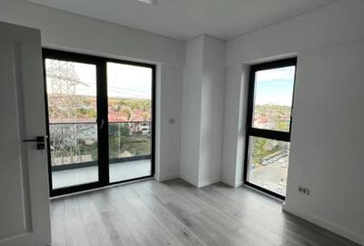 Apartament cu 7 camere decomandat în Nicolina - 1