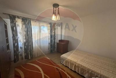 Apartament cu 4 camere decomandat în Calea București - 2