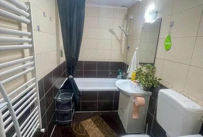 Apartament cu 3 camere decomandat în Central - 3