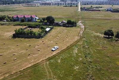 Teren Construcții intravilan de 4046 mp, în Tractorul - 6