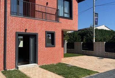 Casă individuală cu 6 camere cu Canalizare în Pipera