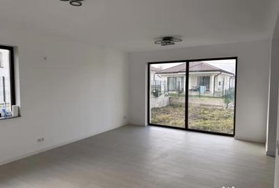 Casă cu 4 camere cu Teren 500 Mp în Central - 14