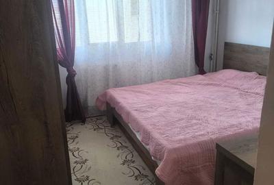 Apartament cu 3 camere decomandat în Malu Roșu - 1
