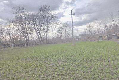 Casă cu 5 camere cu Teren 2700 Mp în Central