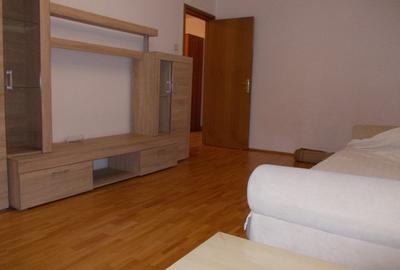 Apartament cu 2 camere decomandat în Aviației