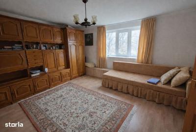 Casă cu 3 camere în Secuieni - 1