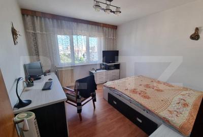 Apartament de vanzare, cu 3 camere, 64 mp, zona Craiovita No - 5