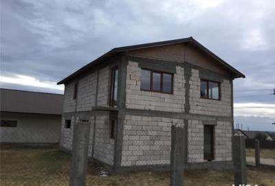 Casă cu 4 camere cu Teren 655 Mp în Braniștea - 2