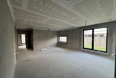 Casă cu 4 camere în Micro 3 - 2