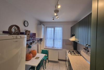 Apartament 3 camere, etaj 2, zona Craiovei – Pitesti - 1