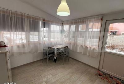 Spațiu comercial, de 98 mp, în Central - 7
