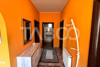 Casă cu 2 camere decomandat cu Canalizare în Central