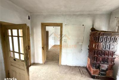 Casă cu 3 camere cu Teren 975 Mp în Tileagd - 1