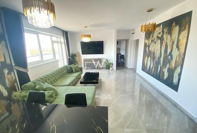 Penthouse cu 3 camere decomandat în Vest