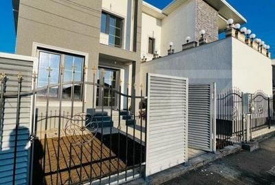 Duplex P+E, modern, 4 camere, toate utilitatile, Letcani - 9
