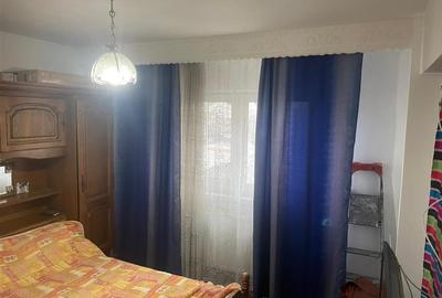 Apartament cu 2 camere decomandat, mobilat în 9 Mai - 15
