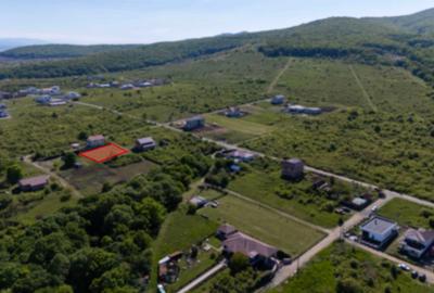 Casă cu Teren 1020 Mp în Central - 1