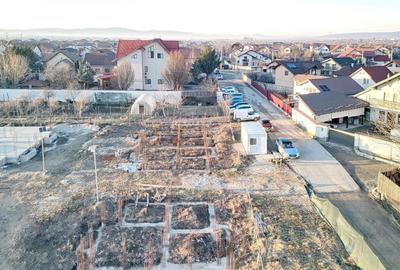 Teren intravilan cu Autorizatie de Construire - 24
