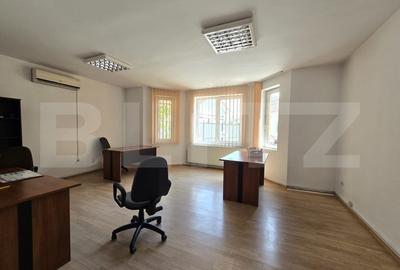Casa de vanzare, cu 9 camere, 308 mp, zona RrM1 - 12