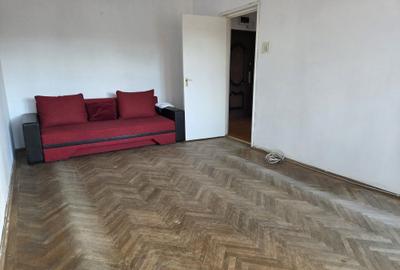 Apartament cu 3 camere decomandat în Exterior Vest - 1