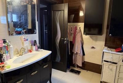 Casă cu 4 camere în Gherăiești