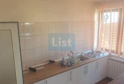 Spațiu comercial, de 760 mp, în Central - 8