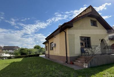 Casa S + P + M de 333 mp utili, cu 2.040 mp teren, front 26 - 2