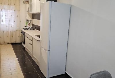 Inchiriez garsoniera Militari Residence 42 mp - 2