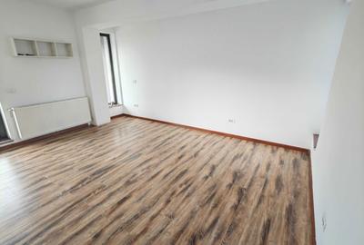 Casă cu 4 camere cu Teren 200 Mp în Central - 2