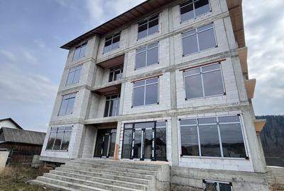 Spațiu comercial, de 1,700 mp, în Straja - 2