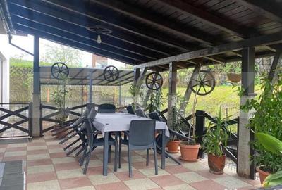 Casă cu 5 camere cu Teren 1280 Mp în Central