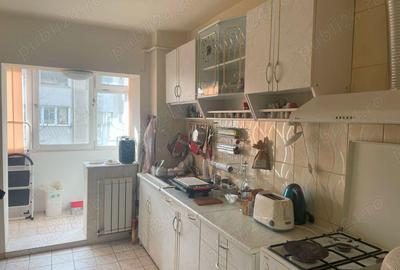 Apartament cu 4 camere decomandat în Central - 1