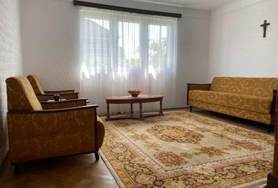 Casă cu 4 camere decomandat în Central - 1