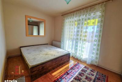 Apartament cu 4 camere decomandat în 22 Decembrie 1989