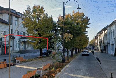 Spațiu comercial, de 1,400 mp, în Central - 3