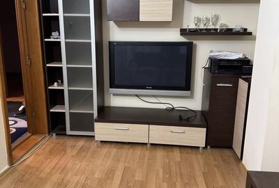 Apartament cu 3 camere decomandat în Podu Turcului - 6