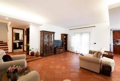 Vila formata din 4 apartamente in Cordau, zona President. - 13