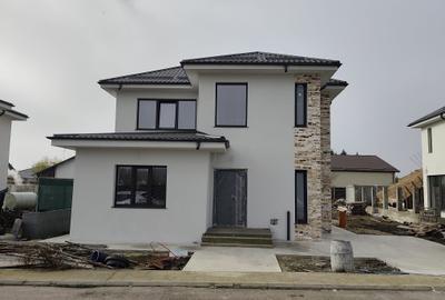 FARA COMISIOANE  in COMPLEXUL Rudem Gulia casa P+1 pod 2 placi 3 bai LA CHEIE - 8