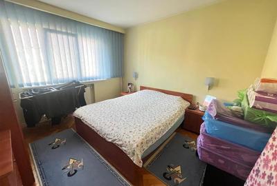 Apartament 3 camere decomandat pivnita zona Vasile Aaron - 2