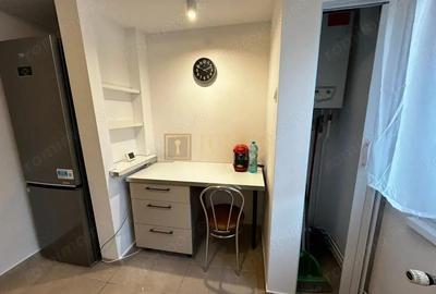 Apartament cu 4 camere semidecomandat în Circumvalațiunii - 2